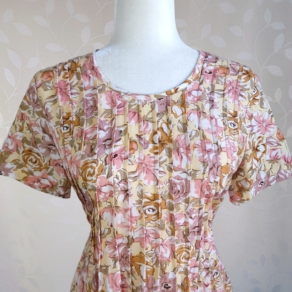 Vintage 90s Romantic Floral Pleat Front Knee Length Dress Bentley Yellow Pink 6 - Picture 5 of 16
